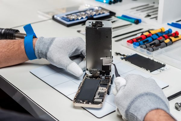 DIY Battery Replacement: Unlocking New Life for Aging iPhones at Home